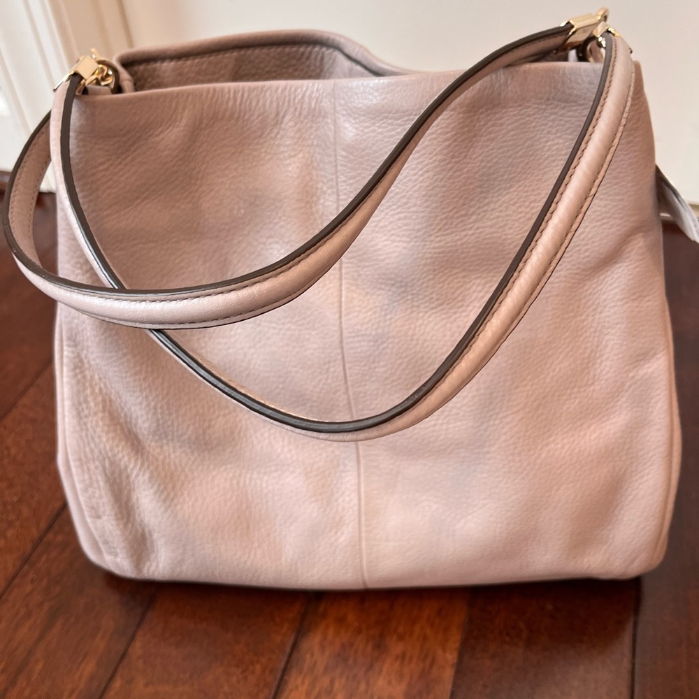 Coach NWT light grey shoulder bag